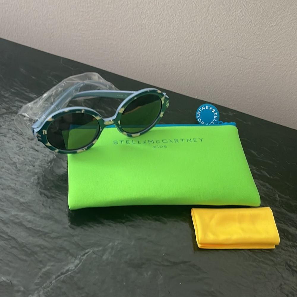 Stella McCartney Round Swan Blue Sunglasses SK0019S 008 and Soft Case